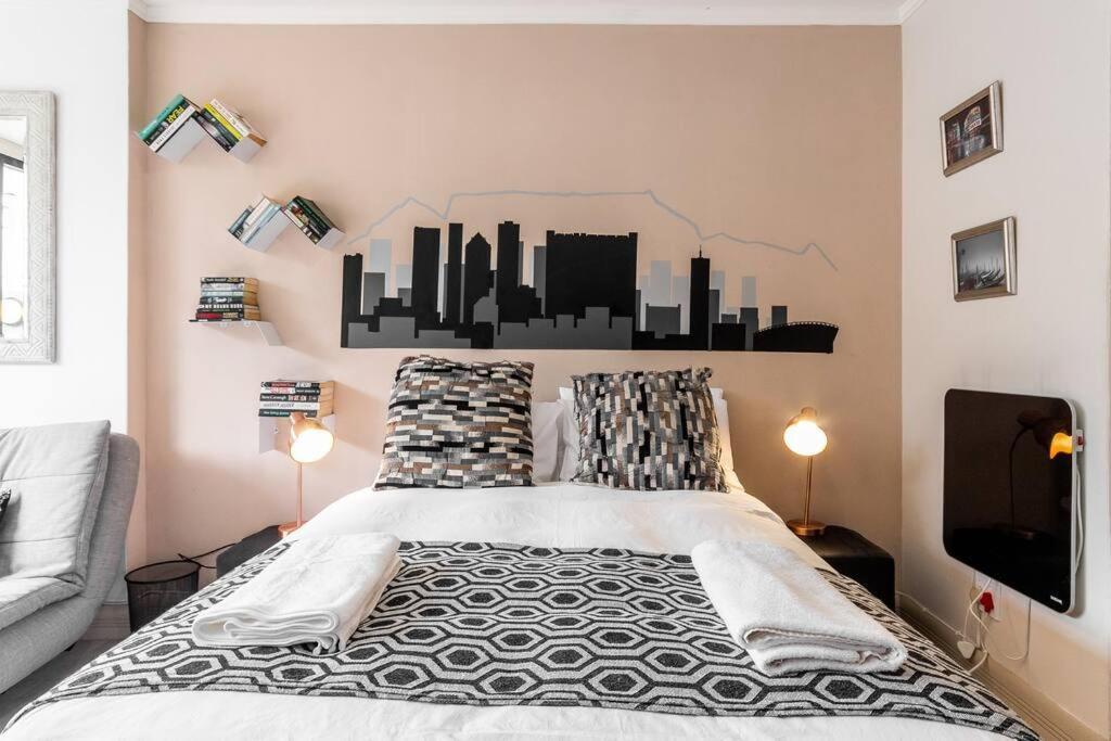 Four Seasons 818- Spacious Cbd Studio - Onsite Parking, Gym & Rooftop Pool Apartment Cape Town Exterior photo